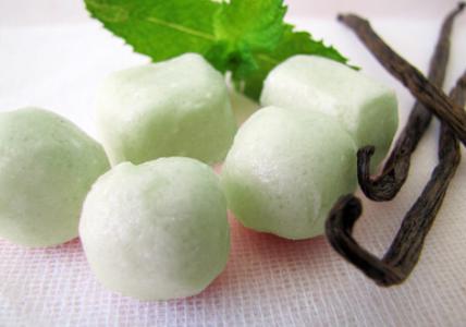 Recette Bonbons de bain effervescents Prune, Vanille & Menthe douce