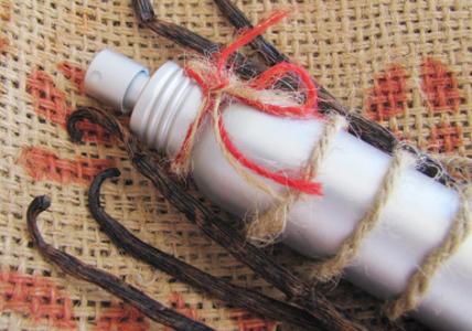 Recette Huile parfumante à l'Amande de Prune vanillée et protectrice