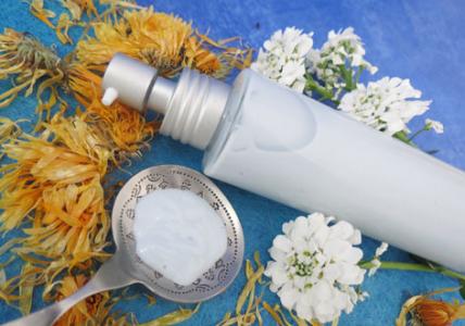 Lait corps & visage à l'huile essentielle apaisante