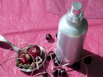 Eau de toilette pour Lui Ambrette, Cassis & Amande de Cerise