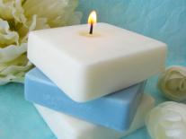 Bougie parfumée aux fleurs de Lilas blanc & Camomille bleue