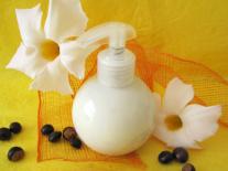 Lait de soin après-soleil aux actifs apaisants et réparateurs (sans huile essentielle)