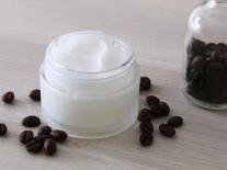 Recette maison Soin visage défatiguant à la Caféine