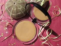 Fond de teint compact de l'été