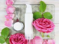 Crème de jour aux actifs apaisants Rose & Grenade