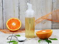 Mousse lavante corps et cheveux au Pamplemousse