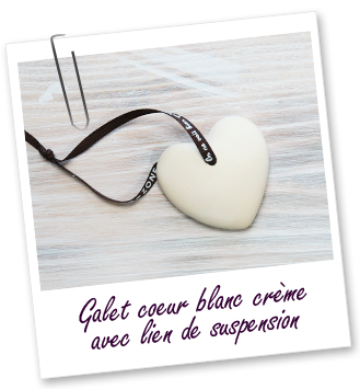 Galet coeur blanc crème avec lien de suspension Aroma-Zone