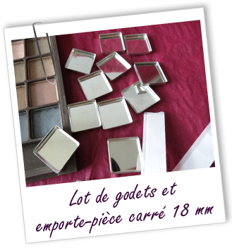 Lot de 12 godets et emporte-pièce carré 18mm Aroma-Zone