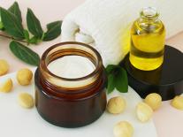 Cold-cream au Macadamia pour les vergetures